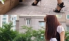 분리수거 하고 있는 동탄 신도시 아파트 새댁