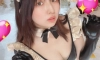 슴골이 잘보이는 셀카 각도