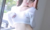 김나정 찢어진 옷