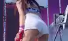 워터밤 유다연 웨이브 쇼팬츠 사이로 보이는 엉밑살