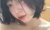 강인경이 공개한 미공개 알몸 셀카 "자다깨서 지금 찍었는디.."