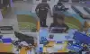 “수표 1220만원 현금으로” 수상히 여긴 은행직원, 보이스피싱 인출책 잡았다