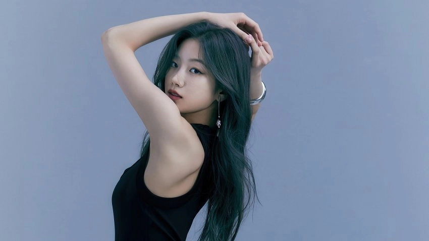 1bca7f310120fbe34ae9760ef25a1c7a.webp 요즘 예쁘다고 난리인 신인 아이돌 카즈하