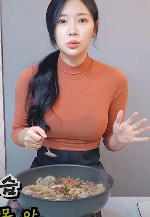 d4a3253c84ae48d9df4497a3bfe69d78.webp 요근래 얼굴 너무 이뻐진 낚시 유튜버 누나