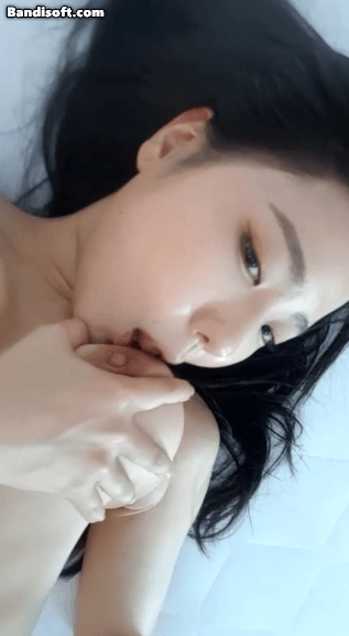 63b29fa67064658ed863dae6b9026644.gif 색기 가득한 BJ