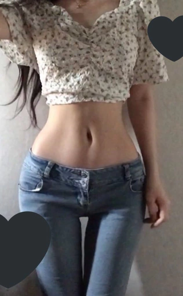 ffdc6e2f391b02ec7cc155bba4bae089.webp 저는 청바지가 좋더라구요 ㅋ