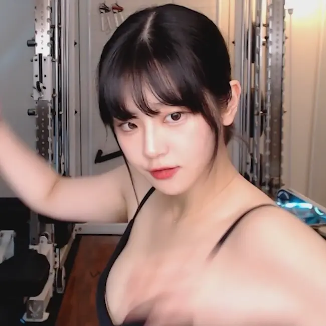 육감적인 쵸단 야드랑이