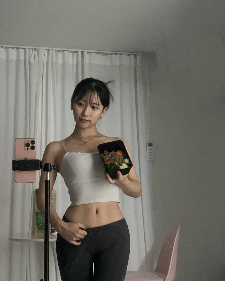 흔한 네일샵 사장님의 몸매