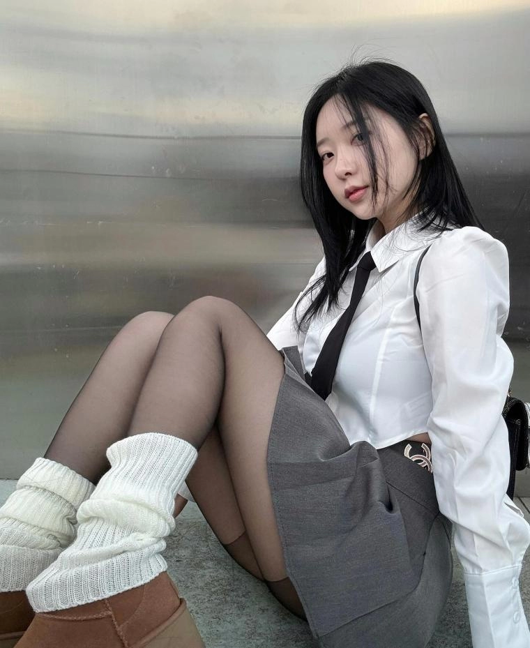 신재은 검스 교복 코스프레
