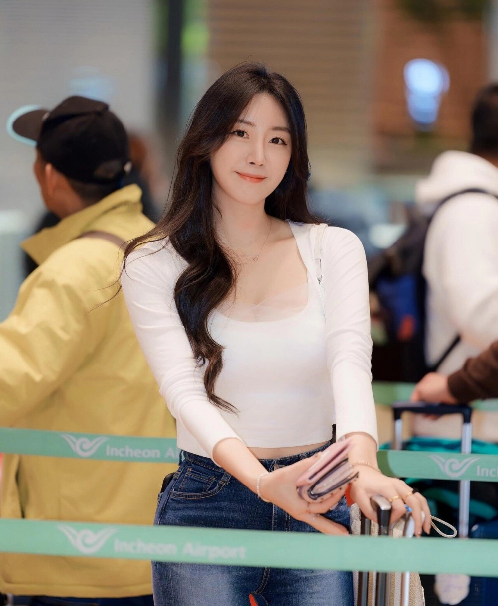 안지현 치어리더 공항패션