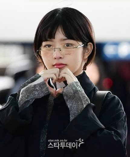 현재 패션계를 강타한 안경 패션