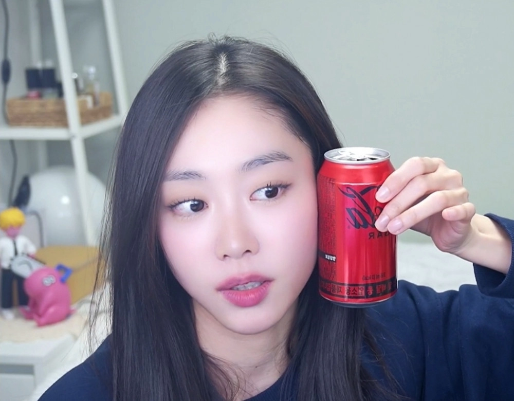 인방송에서 얼굴크기 인증하는 서ㅈ수