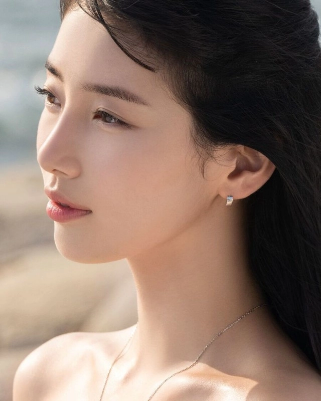 클라스는 영원한 수지 미모