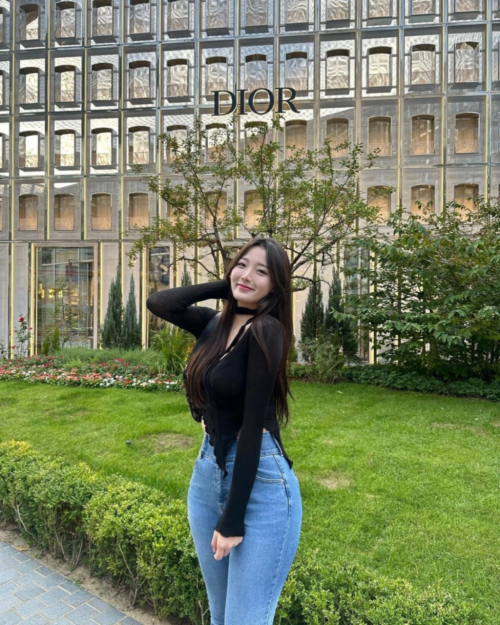 하체 골반이 상당한 미녀