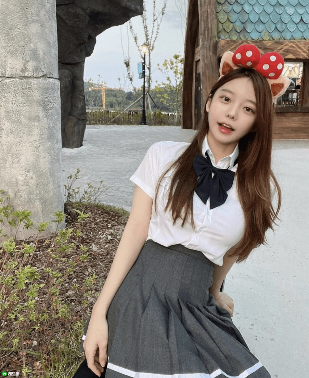 여친짤로 유명한 피팅 모델