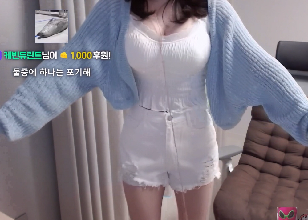 몸매 공개한 버튜버 ㄷㄷ