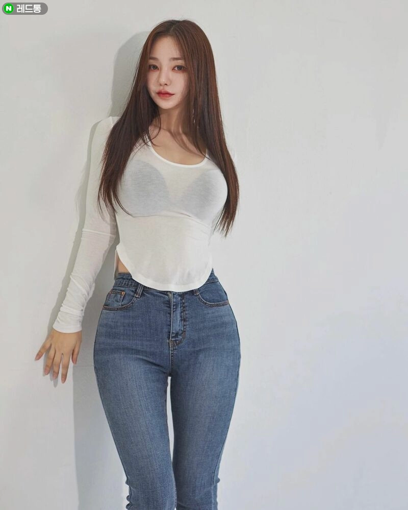 AI 같은 얼굴 몸 모델겸 사장님