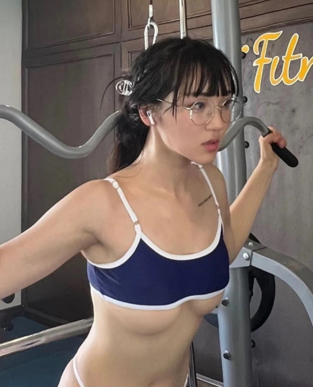 언더붑 민폐 헬스녀