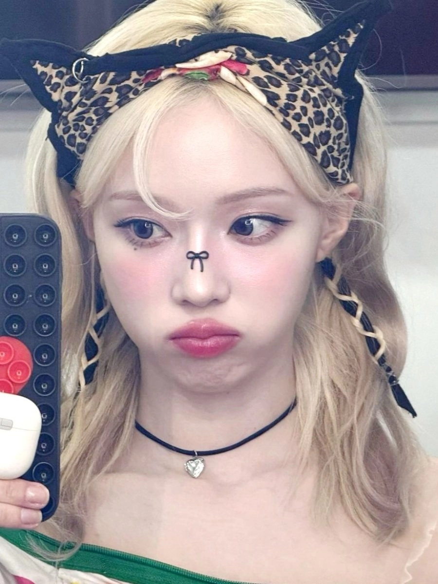 금발머리 한 게 ㄹㅇ 신의 한수