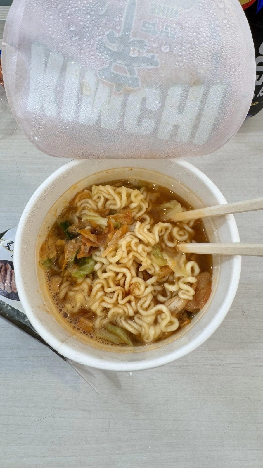 해외에서만 판대된다는 김치신라면