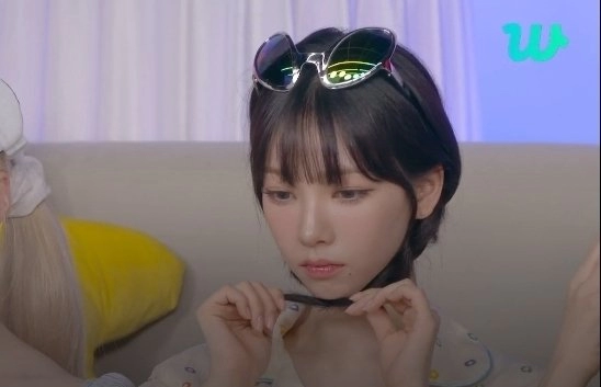 카리나도 숏컷하면 은근 잘어울릴듯