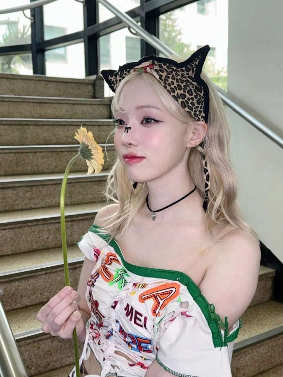 금발머리 한 게 ㄹㅇ 신의 한수