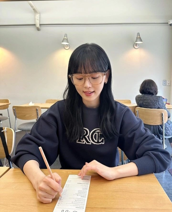 35살 먹고 이렇게 귀여워도 되나 싶은 최근 강한나