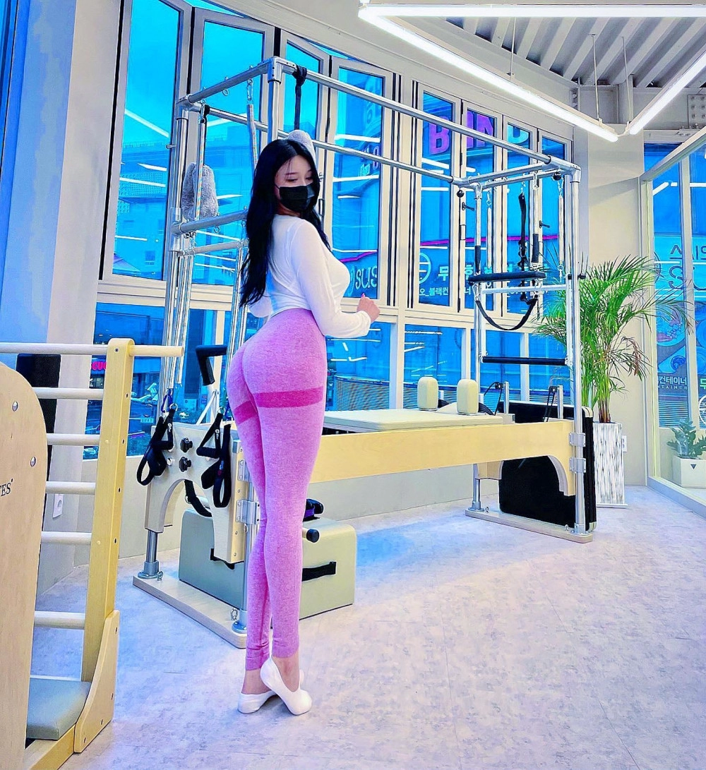 김현영 치어리더 핑크 레깅스 엉태