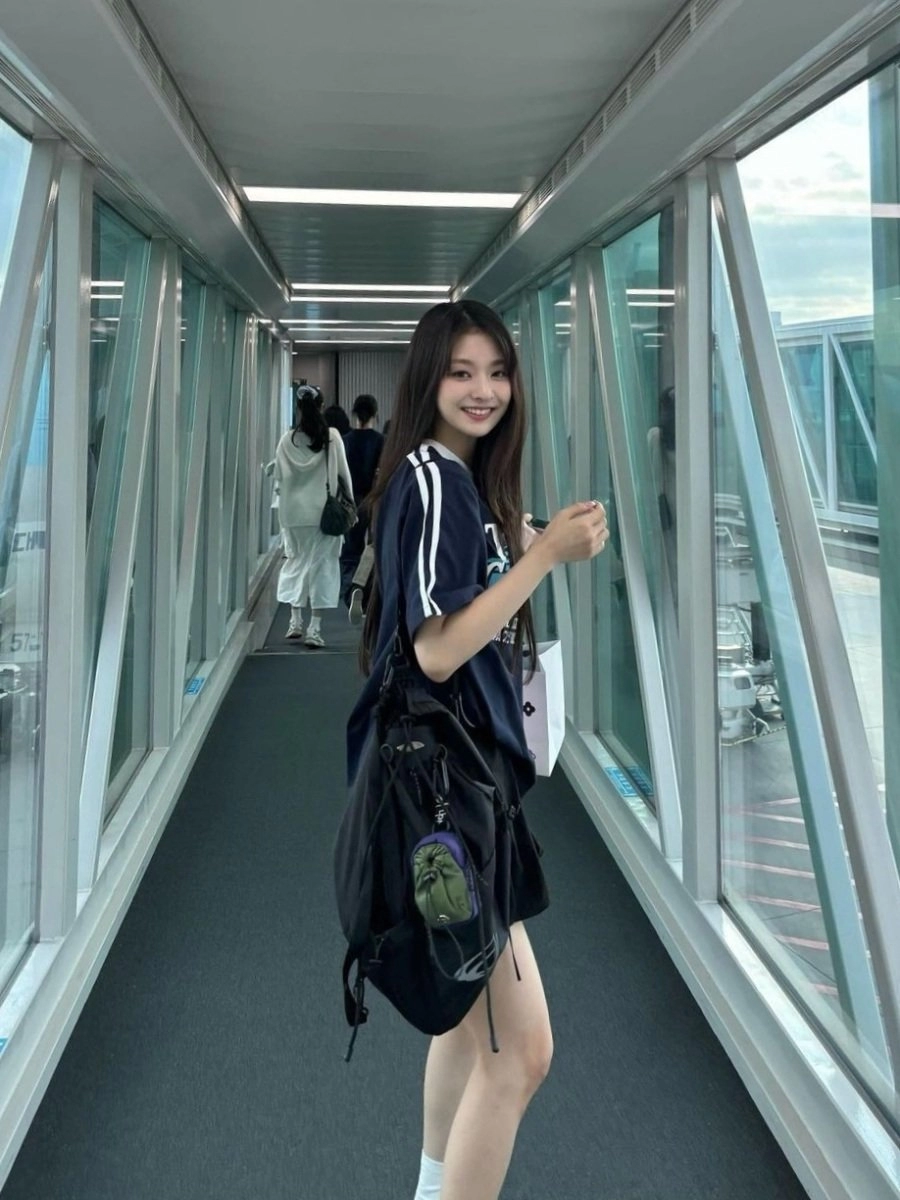 어느 걸그룹을 가도 센터 먹을 외모
