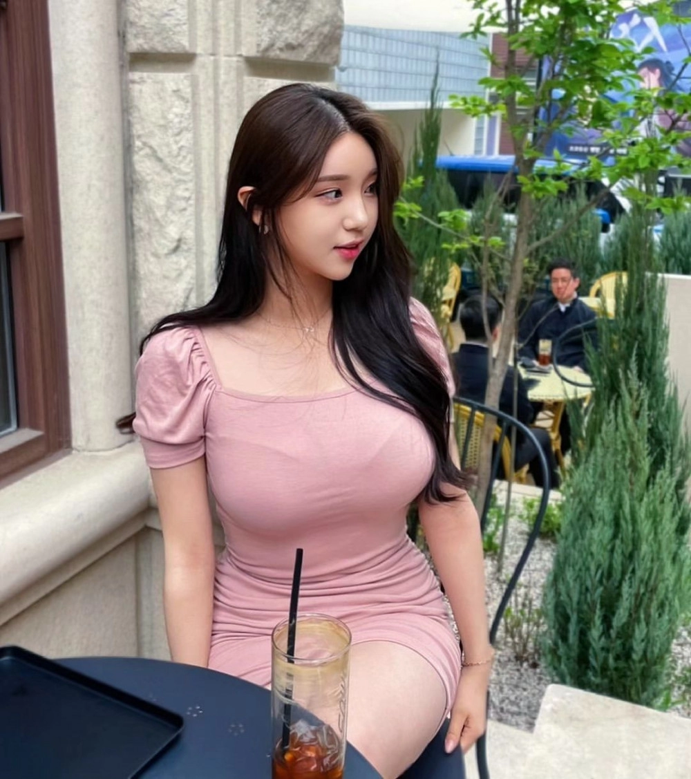 몸매 지리는걸로 소문난 치어리더 누나