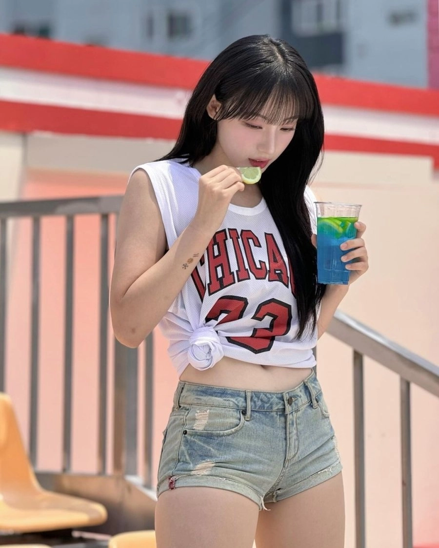 맥심 7월 표지모델 클라스