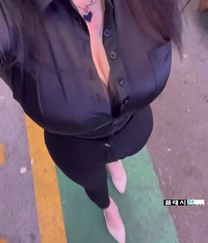 65KG의 회사누나의 출근룩