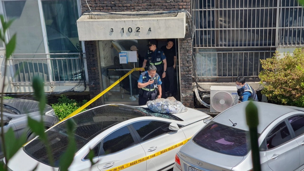 북한 똥풍선 테러에 앞유리 부서진 차주