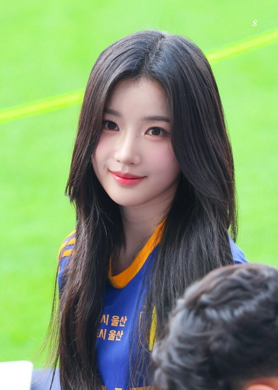 24인조 걸그룹에서 무려 비주얼 센터
