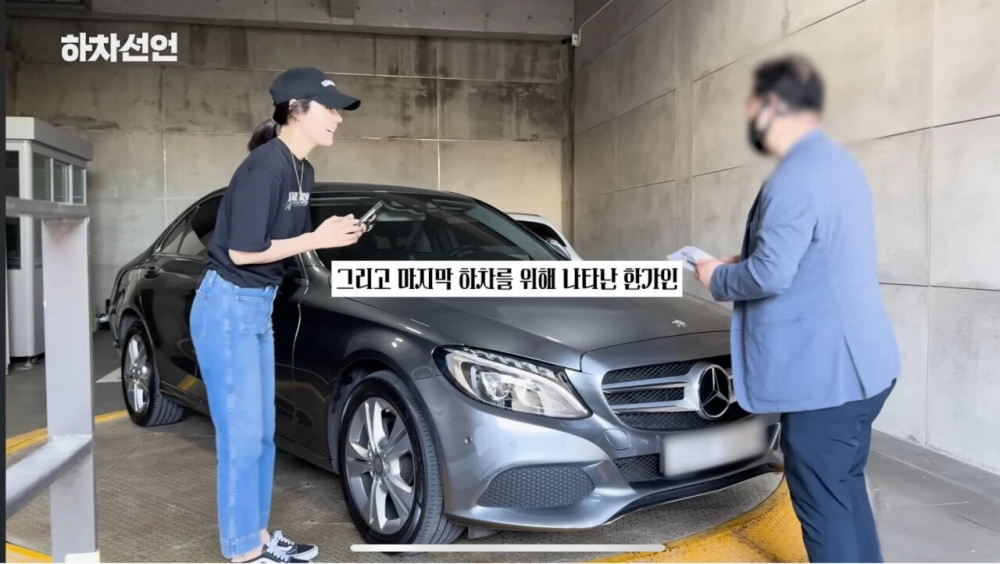 엄청난 미모의 벤츠녀 ㄷㄷㄷ