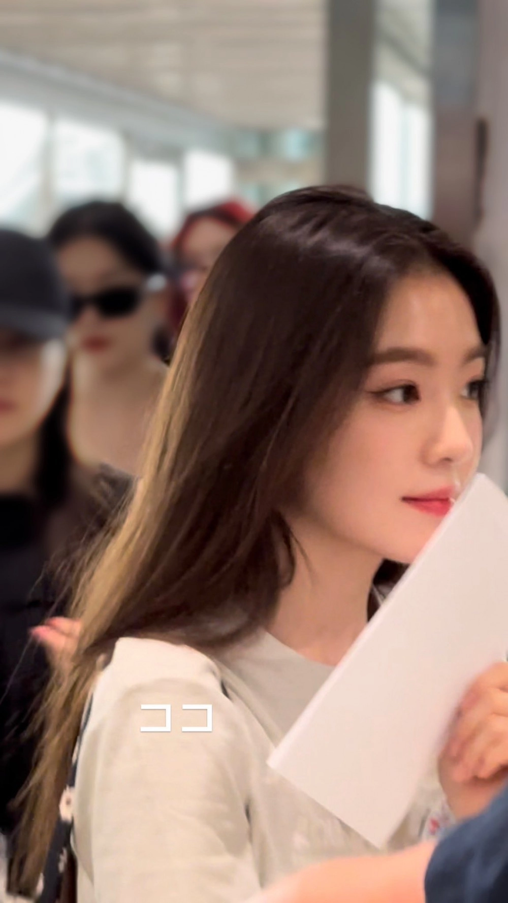 속바지 보다 짧은 청미니 아찔한 엉벅지 노출 레드벨벳 아이린