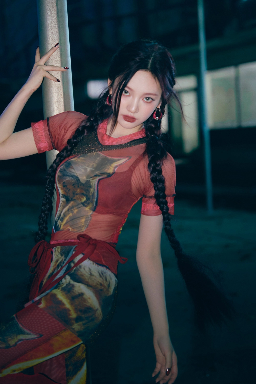 브라 적나라하게 비치는 에스파 닝닝 빨간 시스루 패션