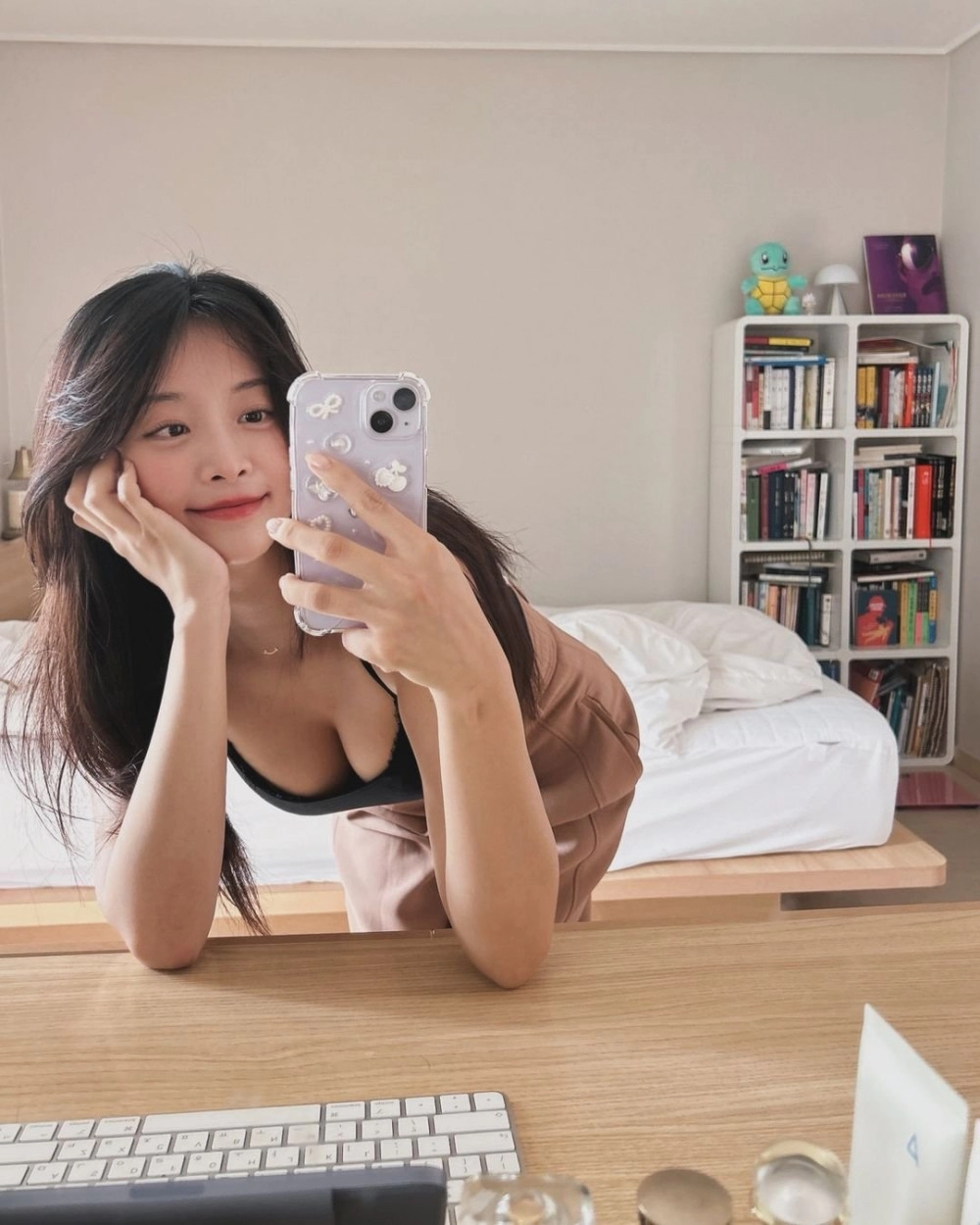 미모좌 꽃원피스 삐져나온 묵직한 가슴골