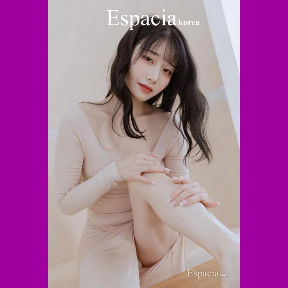 AV 1위 사이카 동탄미시룩 입고 가슴 노출