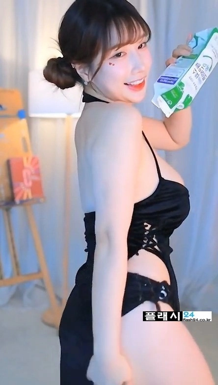bj 그릴래영 옆트임 블랙치파오 리액션 우유 댄스