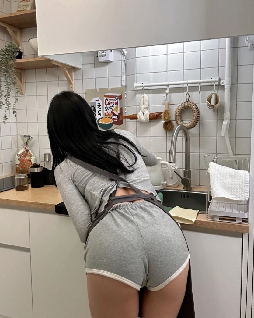 월1억 우수울 정도 매출 찍을 것 같은 카페 후방주의