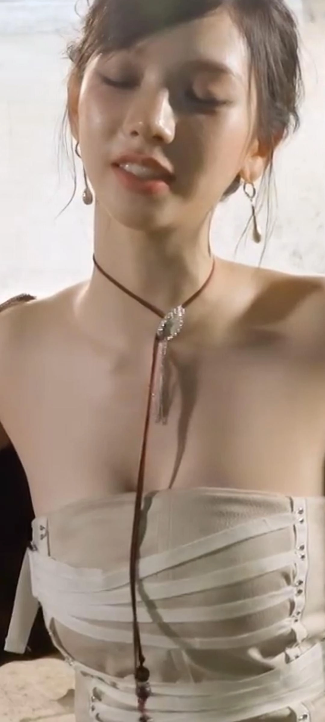 카리나 유륜 노출 밝기조절 레전드