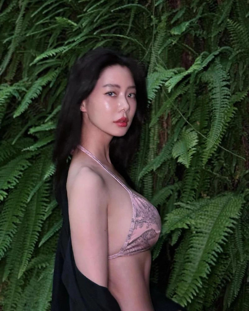 몸매 쥑이는 눈나