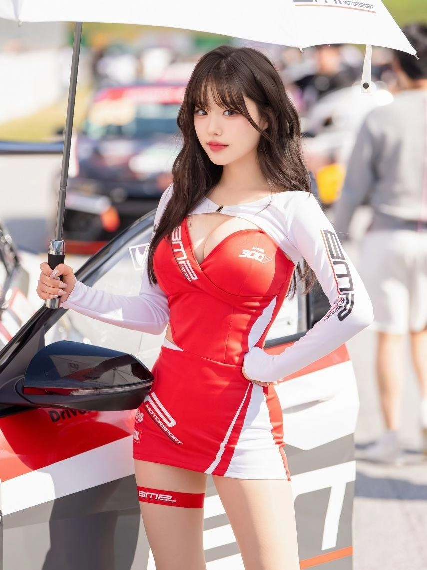 모델 홍지은