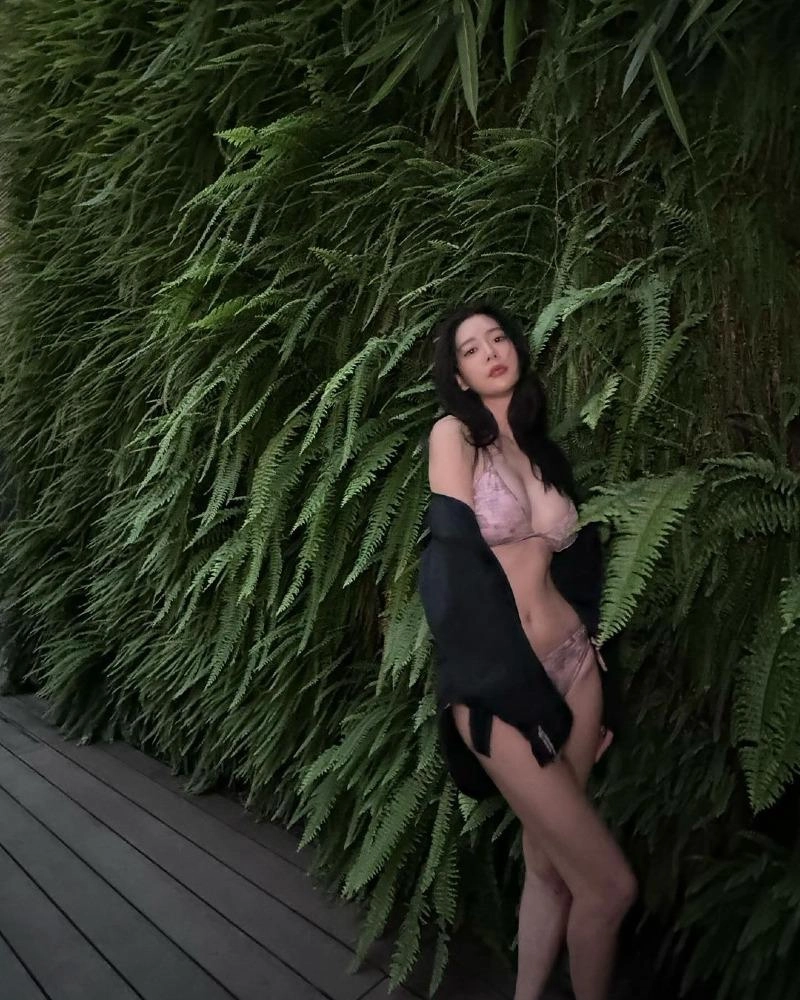 몸매 쥑이는 눈나