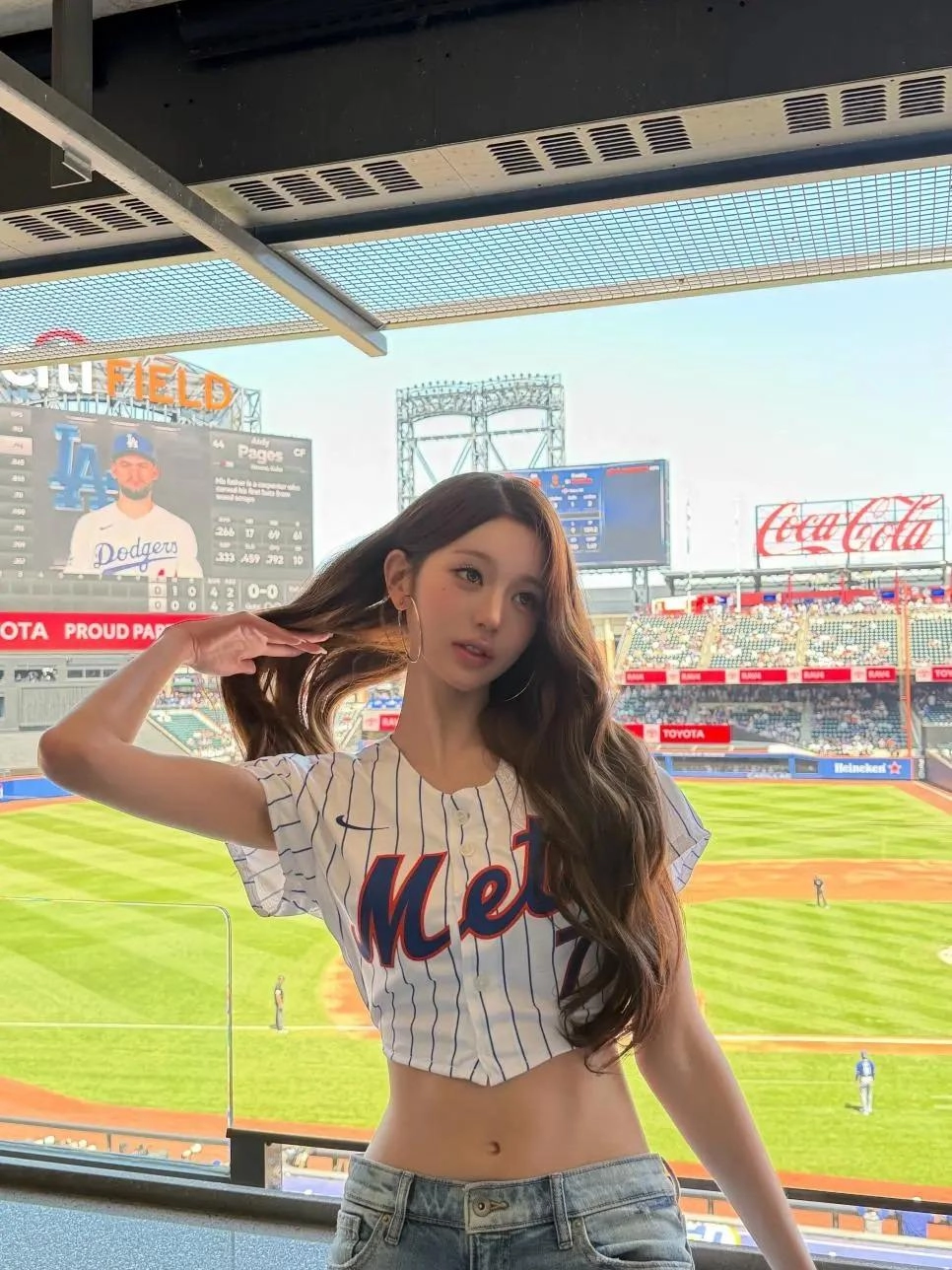 요즘 장원영 허리 라인