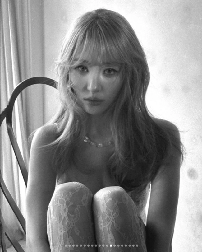 선미, 옷 입은 거 맞아