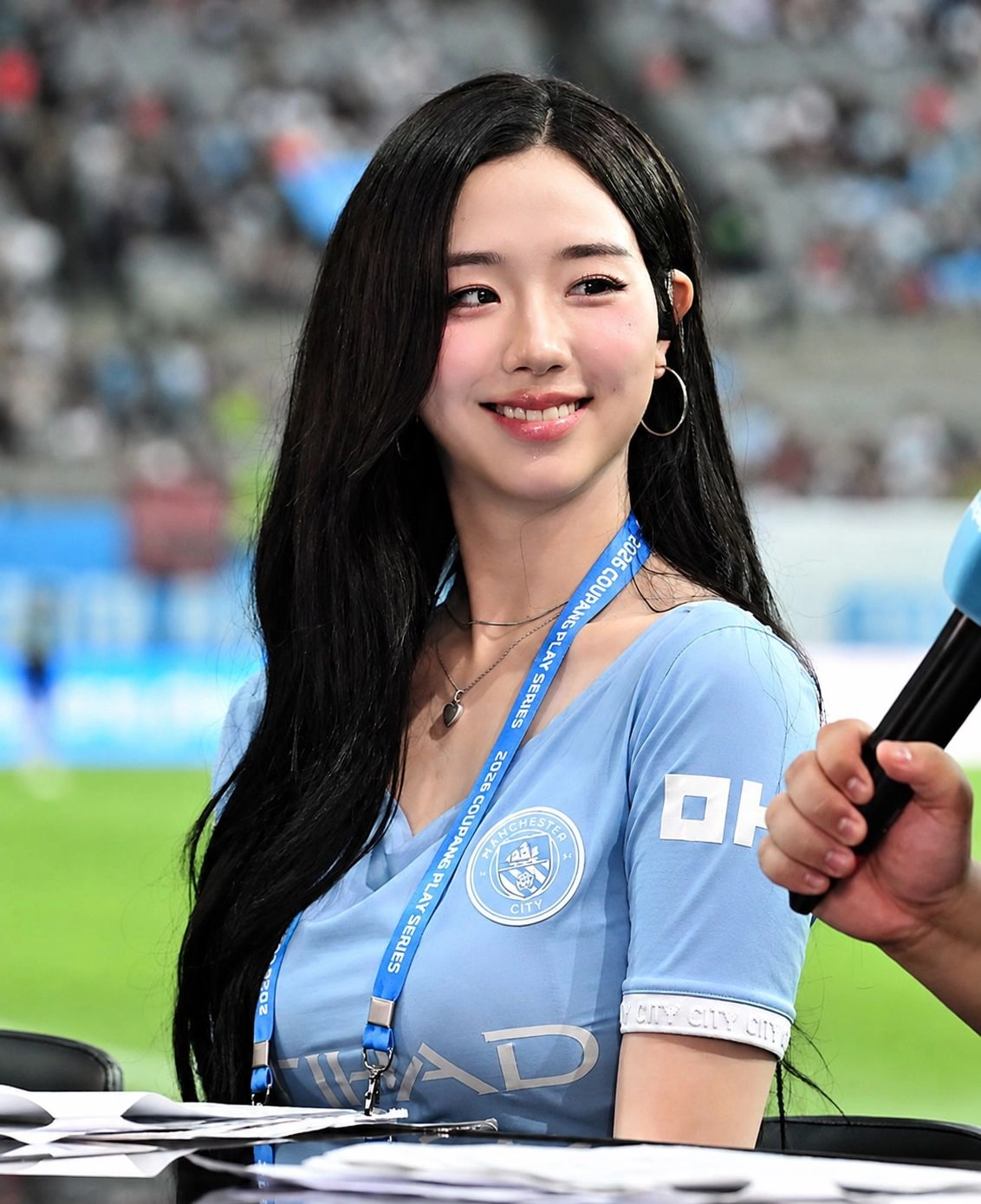 채연 맨시티 유니폼 핏