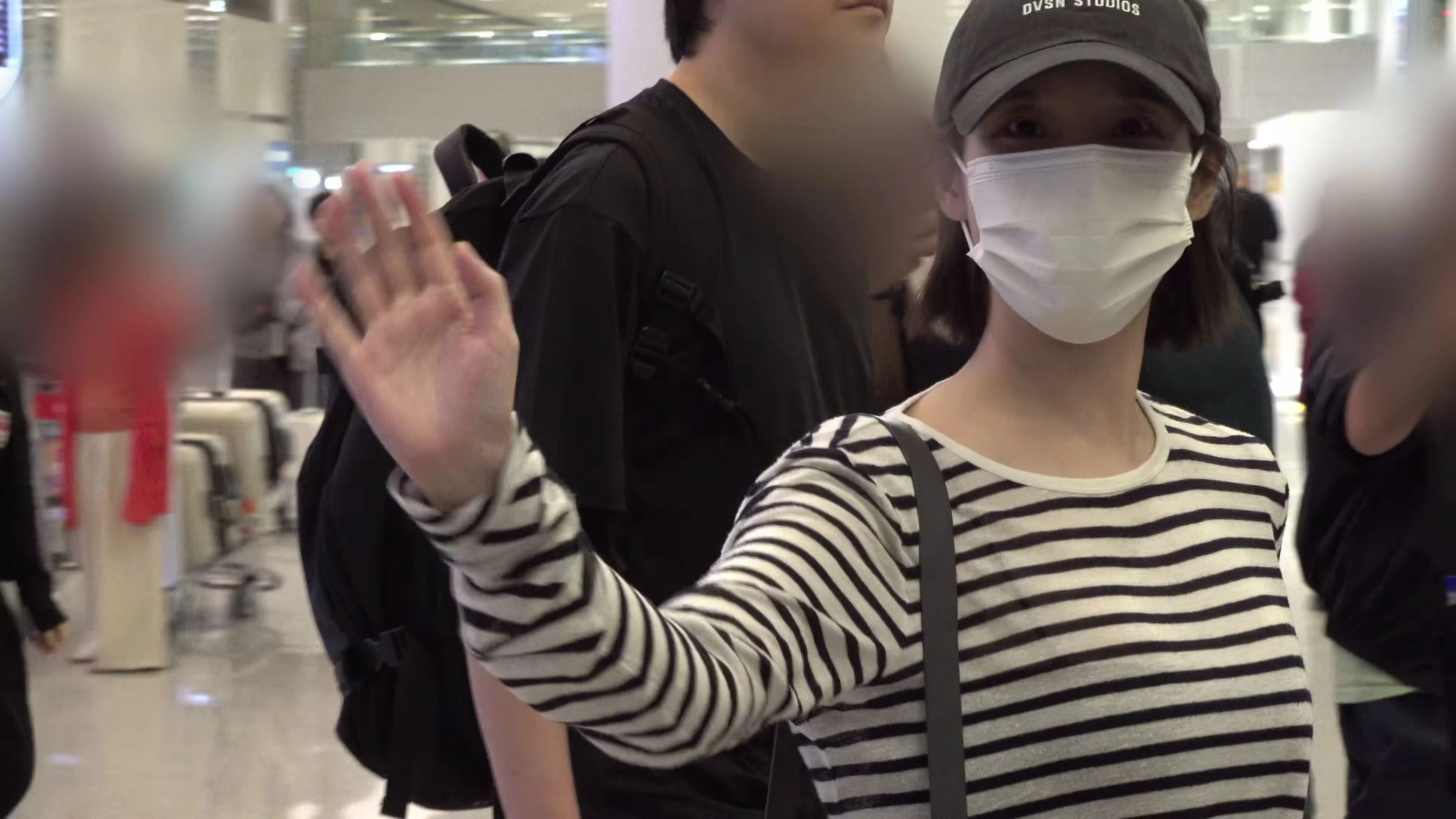 아이유 새벽 귀국