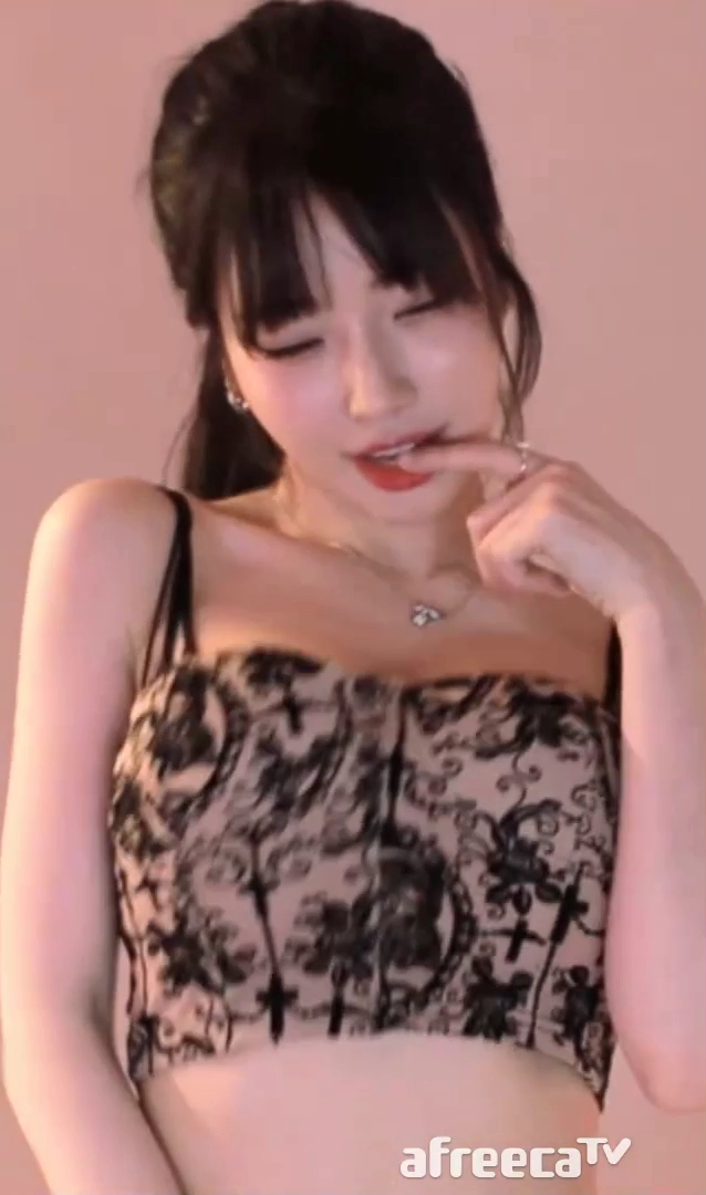 과즙세연 겨드랑이 보여주는 리액션
